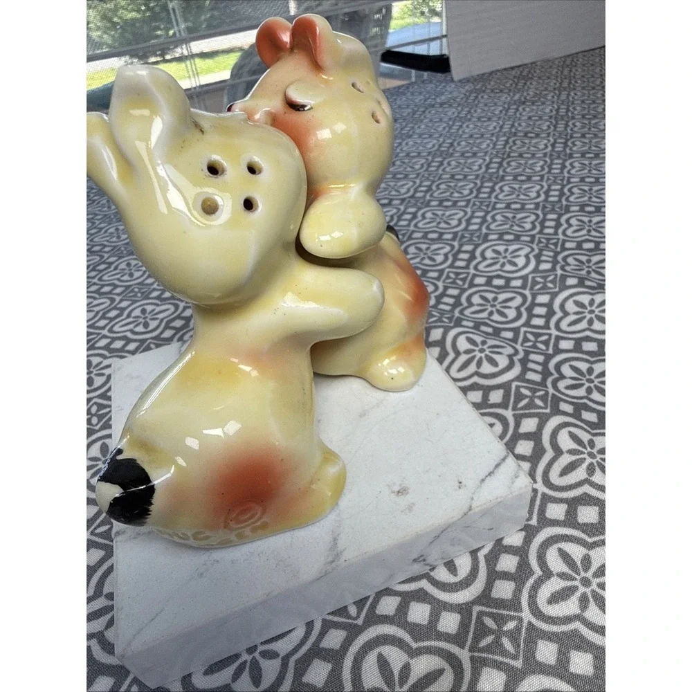 1950's Van Tellingen Bunny Hug Hugging Salt & Pepper Shakers Set Vintage